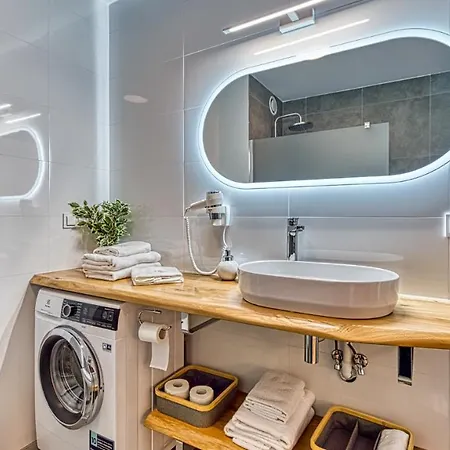 A2 Domitu Z Basenem, Sauna, Jacuzzi - 5d *