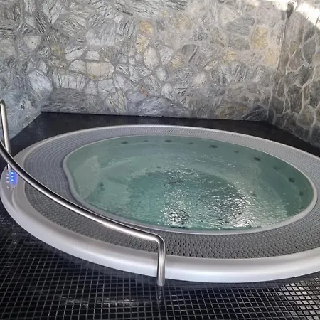 Apartment A2 Domitu Z Basenem, Sauna, Jacuzzi - 5d *